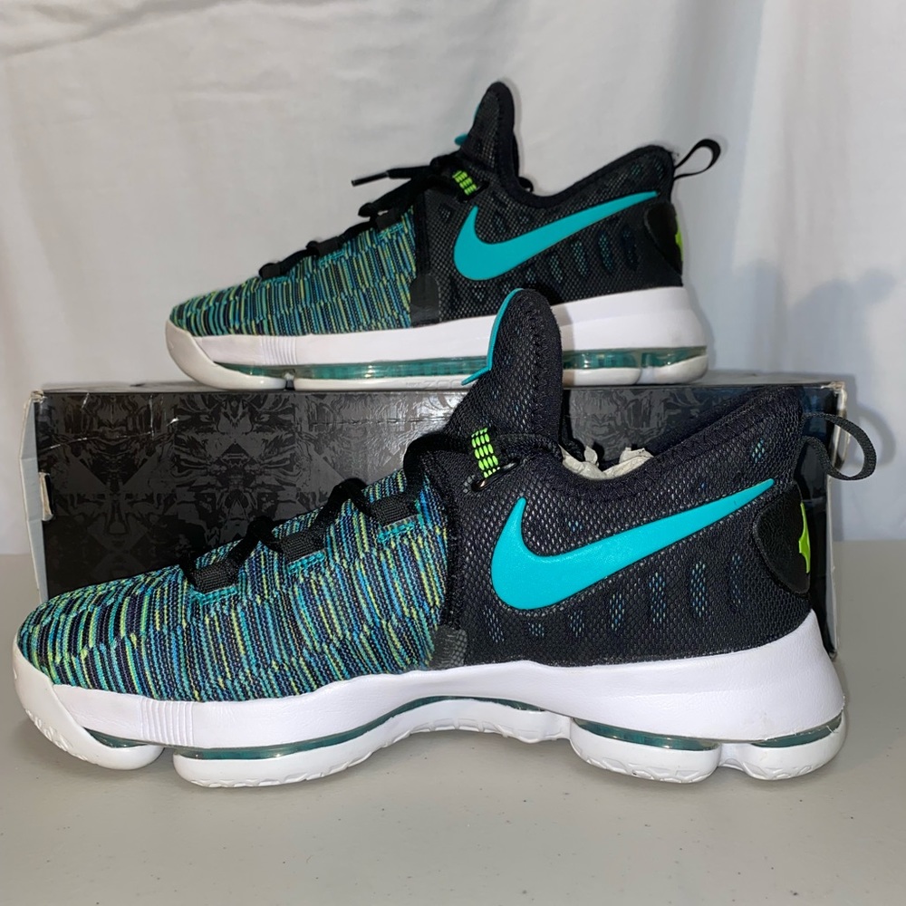 Nike KD 9 “Birds of Paradise”